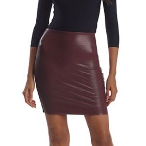 Commando faux leather skirt, Oxblood Size L